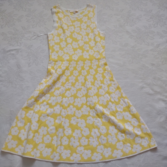 Etcetera Dresses & Skirts - Etcetera yellow white daisies floral knit jacquard flare sweater dress